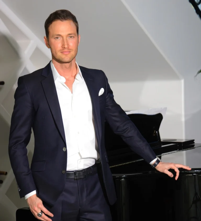 Russell Hartley: Net Worth, Personal Life, and the Man Behind the Music