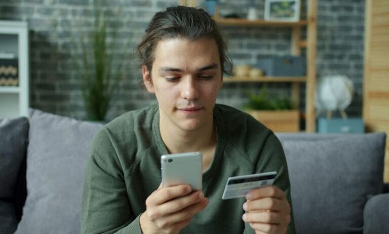 Top 6 Advantages Of Using SMS Payment for Faster Transactions