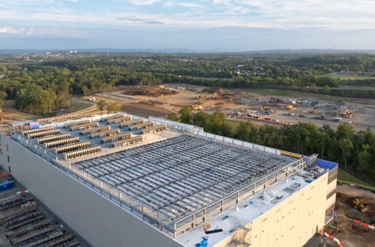 How Modern Data Centers Stay Cool Under Extreme Pressure