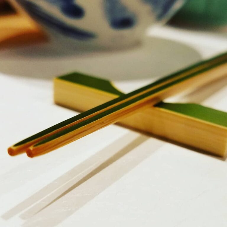 The Ultimate Guide to Cleaning Bamboo Chopsticks: Safety, Sanitation & Longevity
