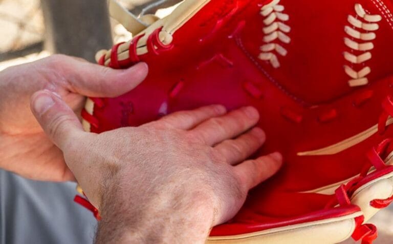 How to Clean Inside a Baseball Glove: The Ultimate Guide to Removing Odor & Grime