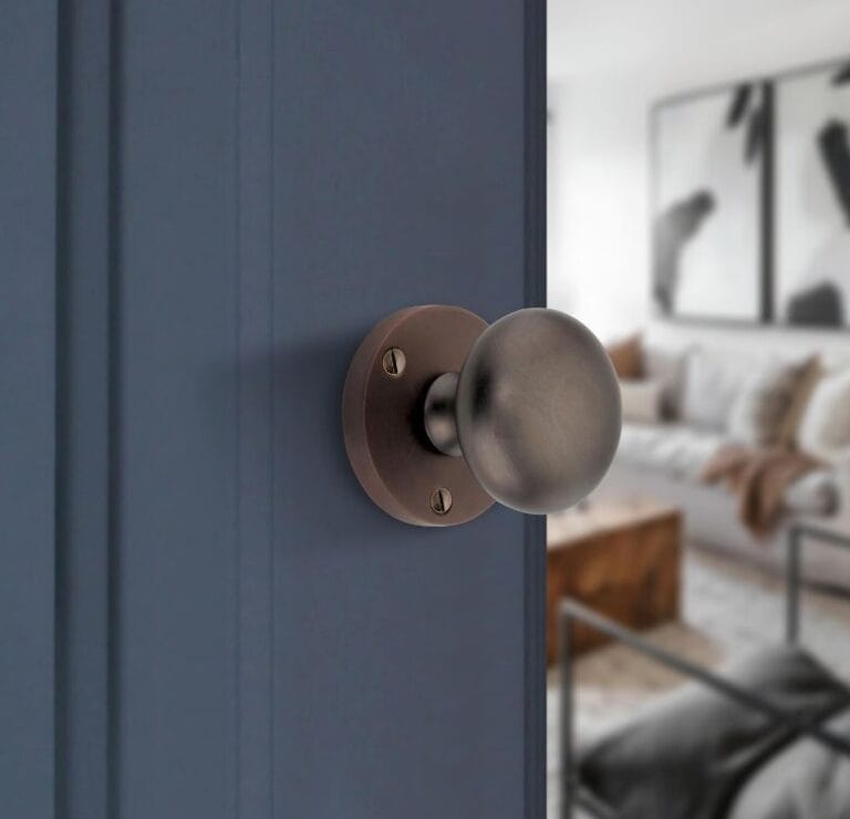 How to Clean Door Knobs: A Professional Guide to Hygiene and Maintenance